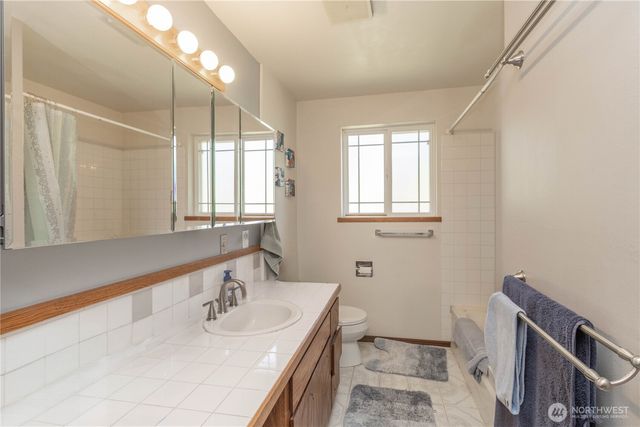 19613 Filbert Drive, Bothell, WA 98012