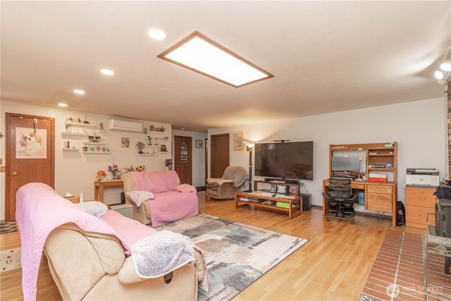 19613 Filbert Drive, Bothell, WA 98012