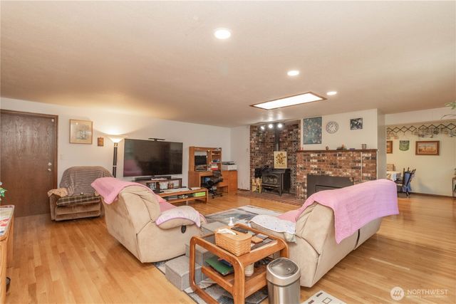 19613 Filbert Drive, Bothell, WA 98012