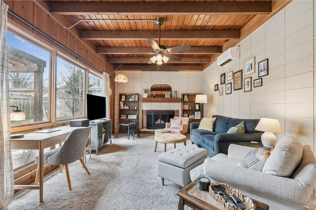 712 9th Avenue, Coralville, IA 52241