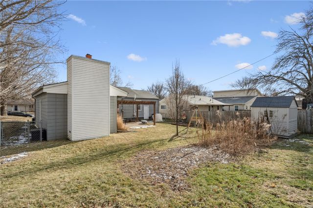 712 9th Avenue, Coralville, IA 52241