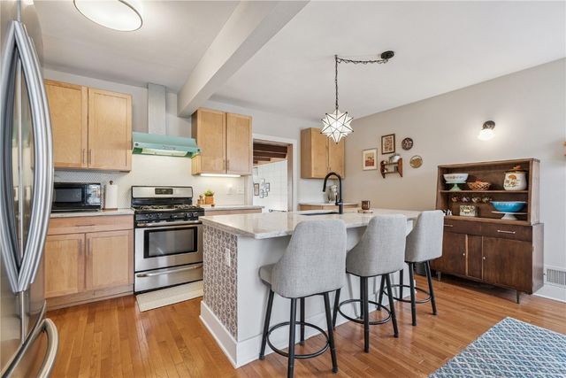 712 9th Avenue, Coralville, IA 52241