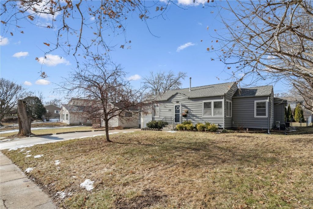 712 9th Avenue, Coralville, IA 52241