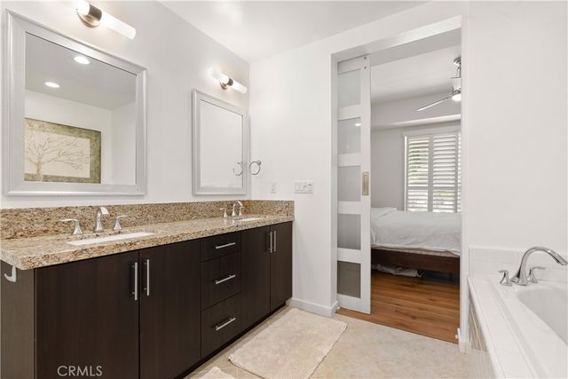 21 Gramercy 102, Irvine, CA 92612
