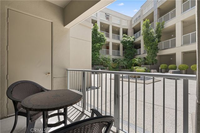 21 Gramercy 102, Irvine, CA 92612