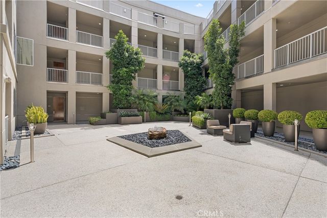 21 Gramercy 102, Irvine, CA 92612