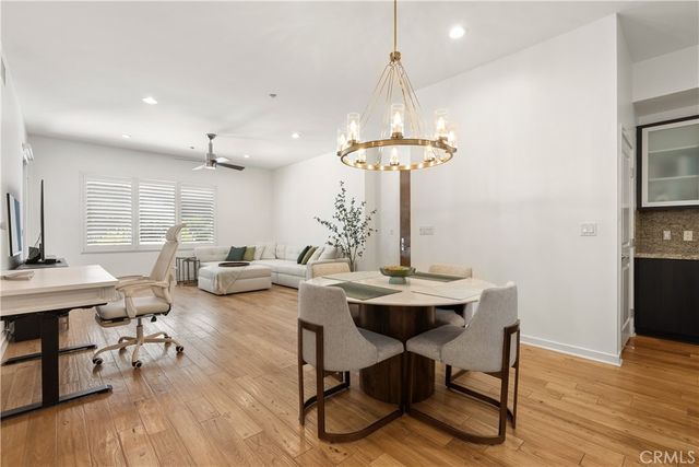 21 Gramercy 102, Irvine, CA 92612