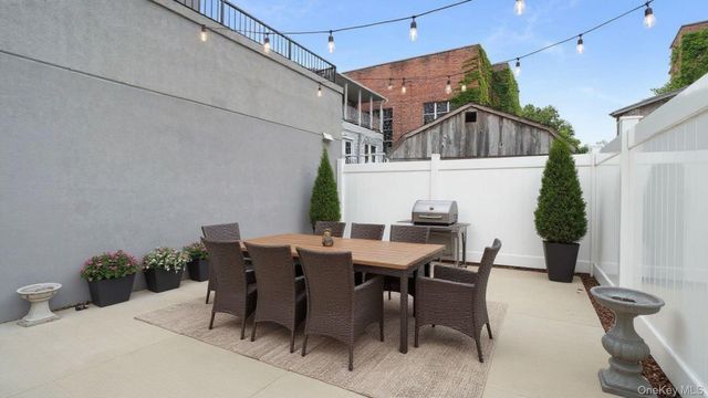 2424 Esplanade Avenue, Bronx, NY 10469