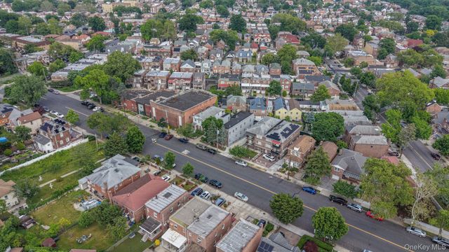 2424 Esplanade Avenue, Bronx, NY 10469