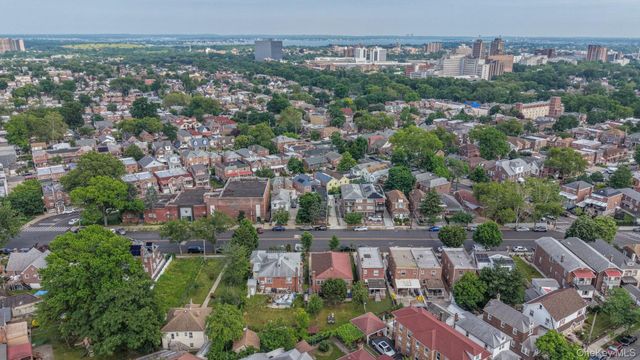 2424 Esplanade Avenue, Bronx, NY 10469