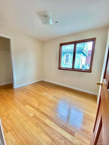 4033 191st Street, Bayside, NY 11358