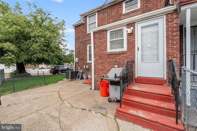 1552 COLLINGS RD, Camden, NJ 08104