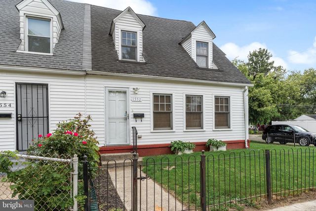 1552 COLLINGS RD, Camden, NJ 08104