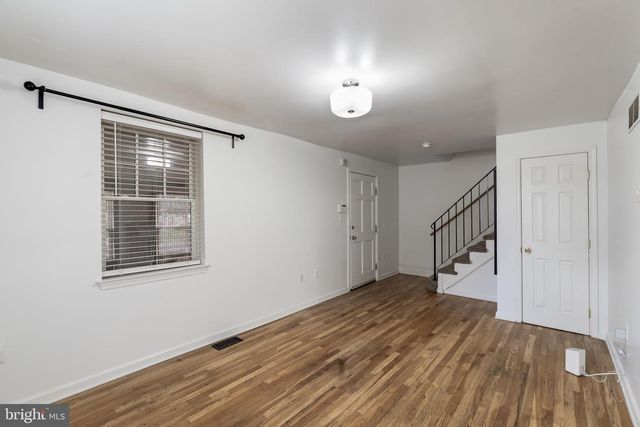 1552 COLLINGS RD, Camden, NJ 08104