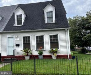 1552 COLLINGS RD, Camden, NJ 08104