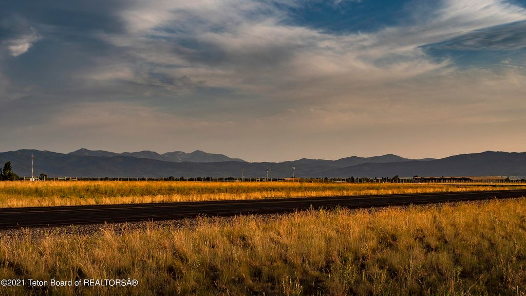 250 E 1750 N, Driggs, ID 83422 photo 3