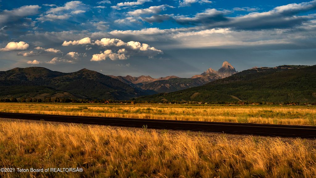 250 E 1750 N, Driggs, ID 83422 photo 4