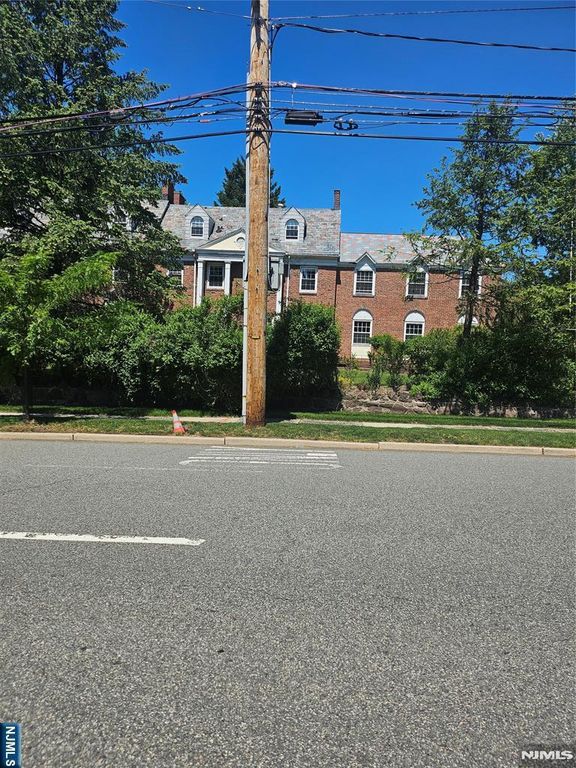 185 Palisade Avenue A1B, Englewood, NJ 07631