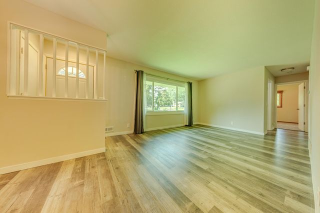 7840 Winsdale Street N, Golden Valley, MN 55427