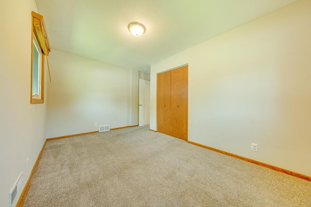 7840 Winsdale Street N, Golden Valley, MN 55427