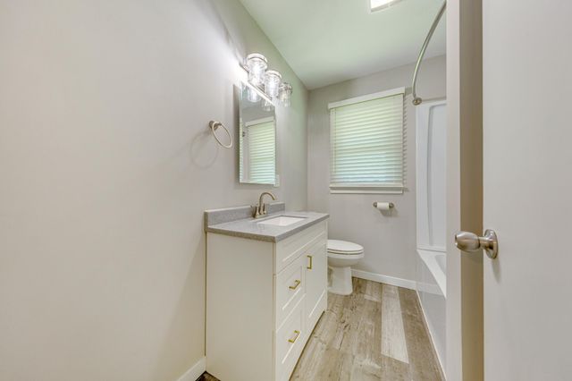 7840 Winsdale Street N, Golden Valley, MN 55427