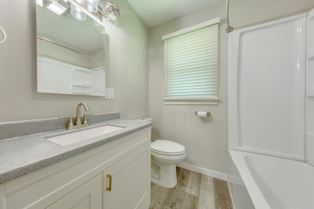 7840 Winsdale Street N, Golden Valley, MN 55427