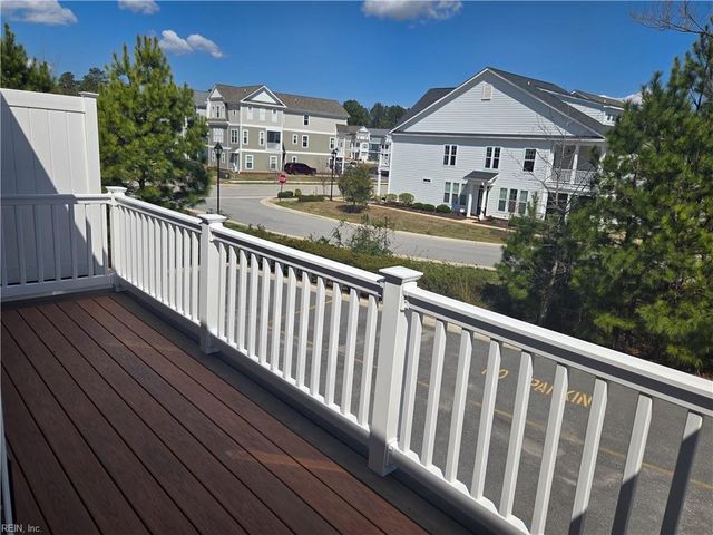 605 Commonwealth DR A, Yorktown, VA 23692