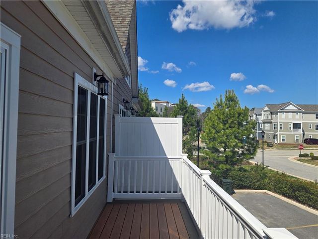 605 Commonwealth DR A, Yorktown, VA 23692