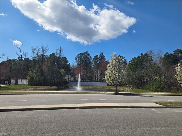 605 Commonwealth DR A, Yorktown, VA 23692