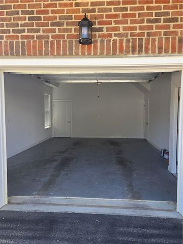 605 Commonwealth DR A, Yorktown, VA 23692