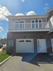 605 Commonwealth DR A, Yorktown, VA 23692
