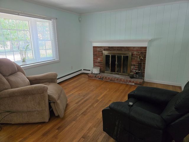 270 Old Strawberry Hill Rd, Barnstable, MA 02601