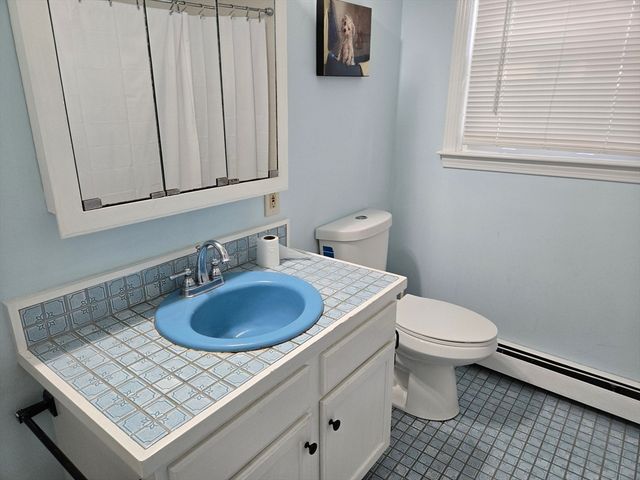 270 Old Strawberry Hill Rd, Barnstable, MA 02601