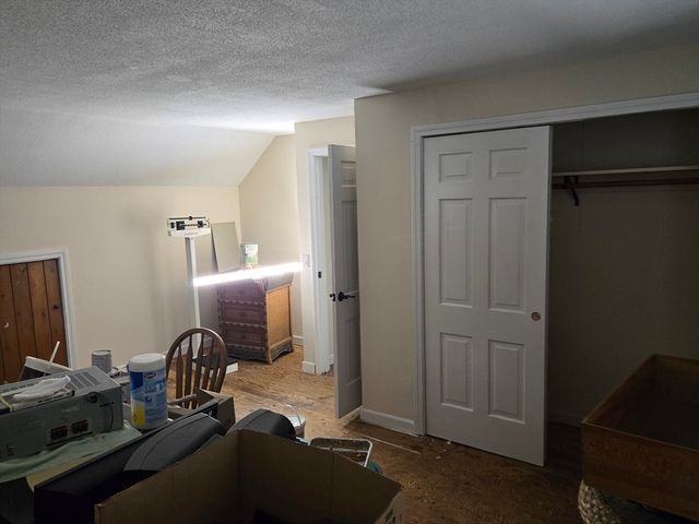 270 Old Strawberry Hill Rd, Barnstable, MA 02601