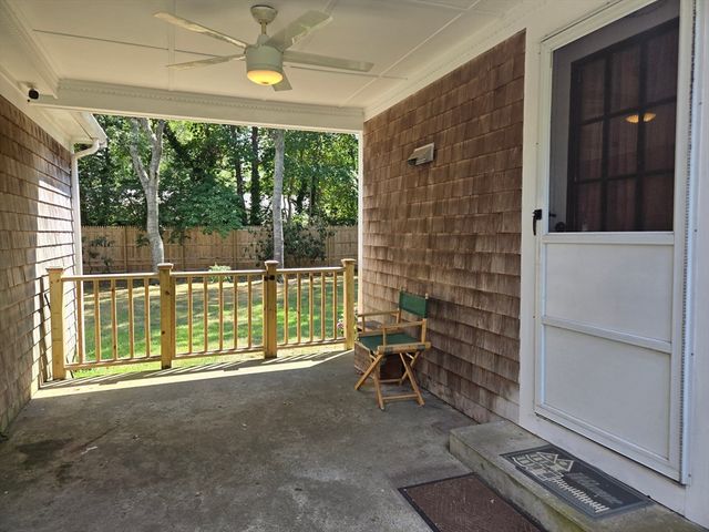 270 Old Strawberry Hill Rd, Barnstable, MA 02601