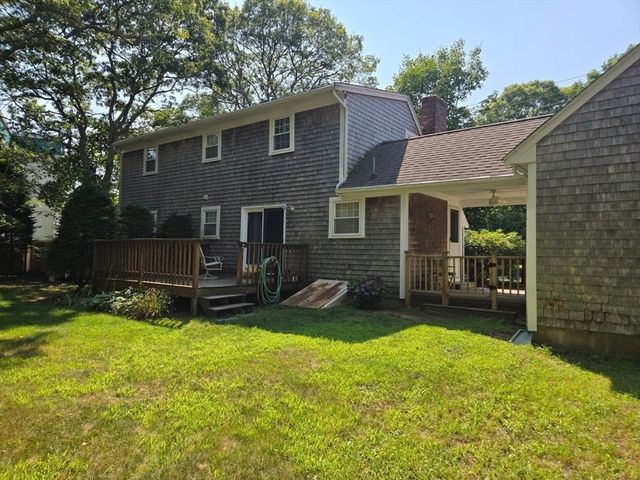 270 Old Strawberry Hill Rd, Barnstable, MA 02601