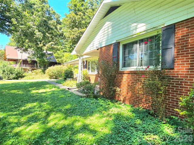 1797 Calvin Edney Road, Mars Hill, NC 28754