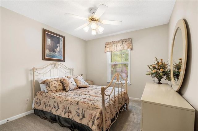 130 Orchard Way SE, Calhoun, GA 30701