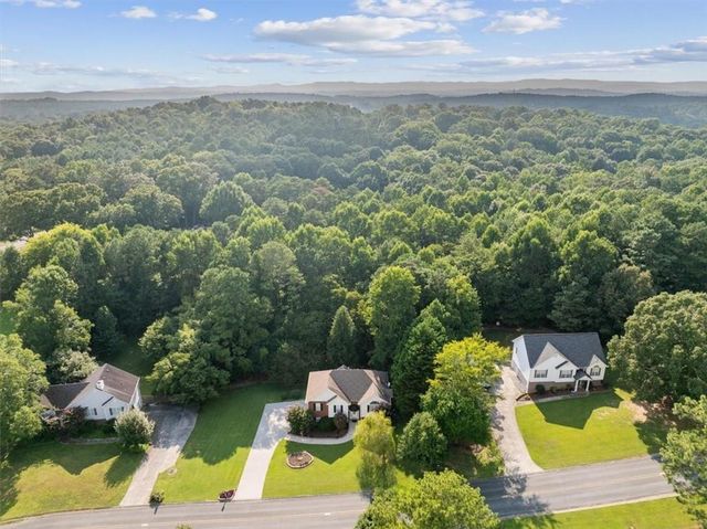 130 Orchard Way SE, Calhoun, GA 30701
