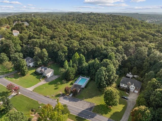 130 Orchard Way SE, Calhoun, GA 30701