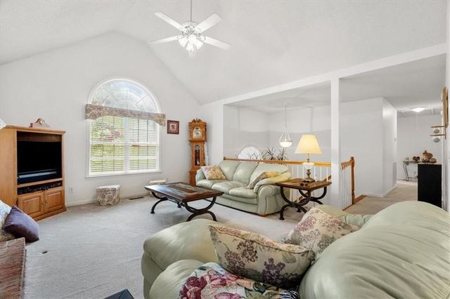 130 Orchard Way SE, Calhoun, GA 30701