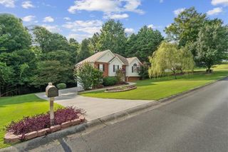 130 Orchard Way SE, Calhoun, GA 30701