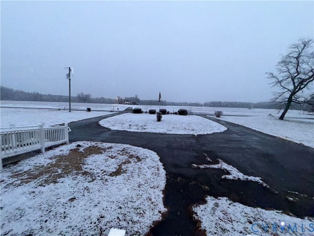 1362 Little Low Ground Rd, Emporia, VA 23847