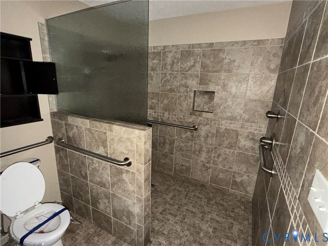 1362 Little Low Ground Rd, Emporia, VA 23847