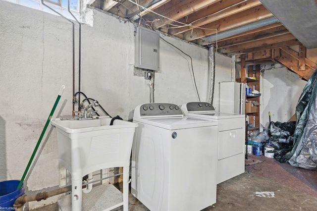 31603 Stricker Drive, Warren, MI 48088