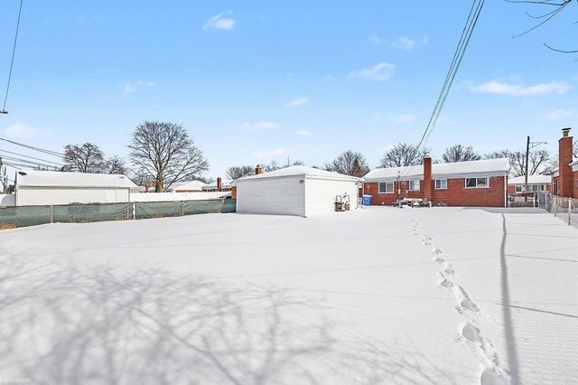 31603 Stricker Drive, Warren, MI 48088