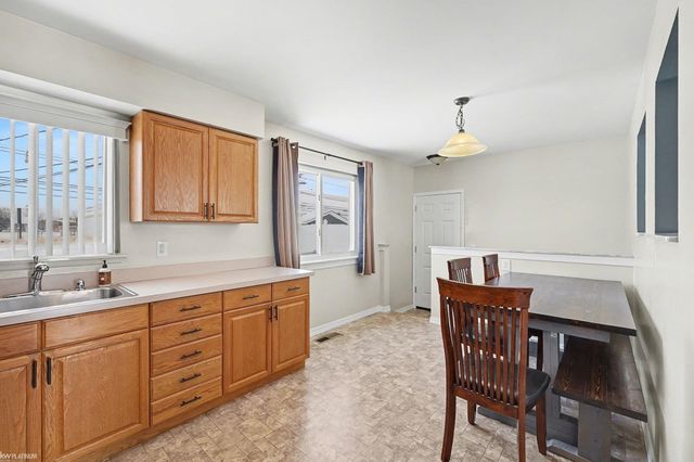 31603 Stricker Drive, Warren, MI 48088