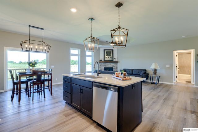 12047 S 45th Avenue, Bellevue, NE 68133
