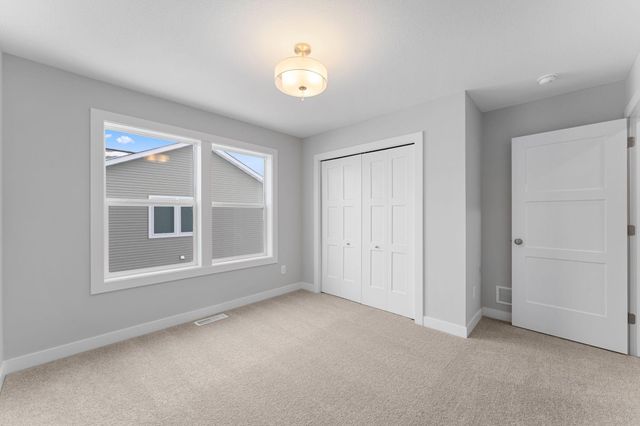 11761 35th Street N, Lake Elmo, MN 55042