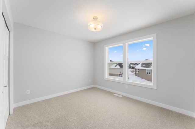 11761 35th Street N, Lake Elmo, MN 55042